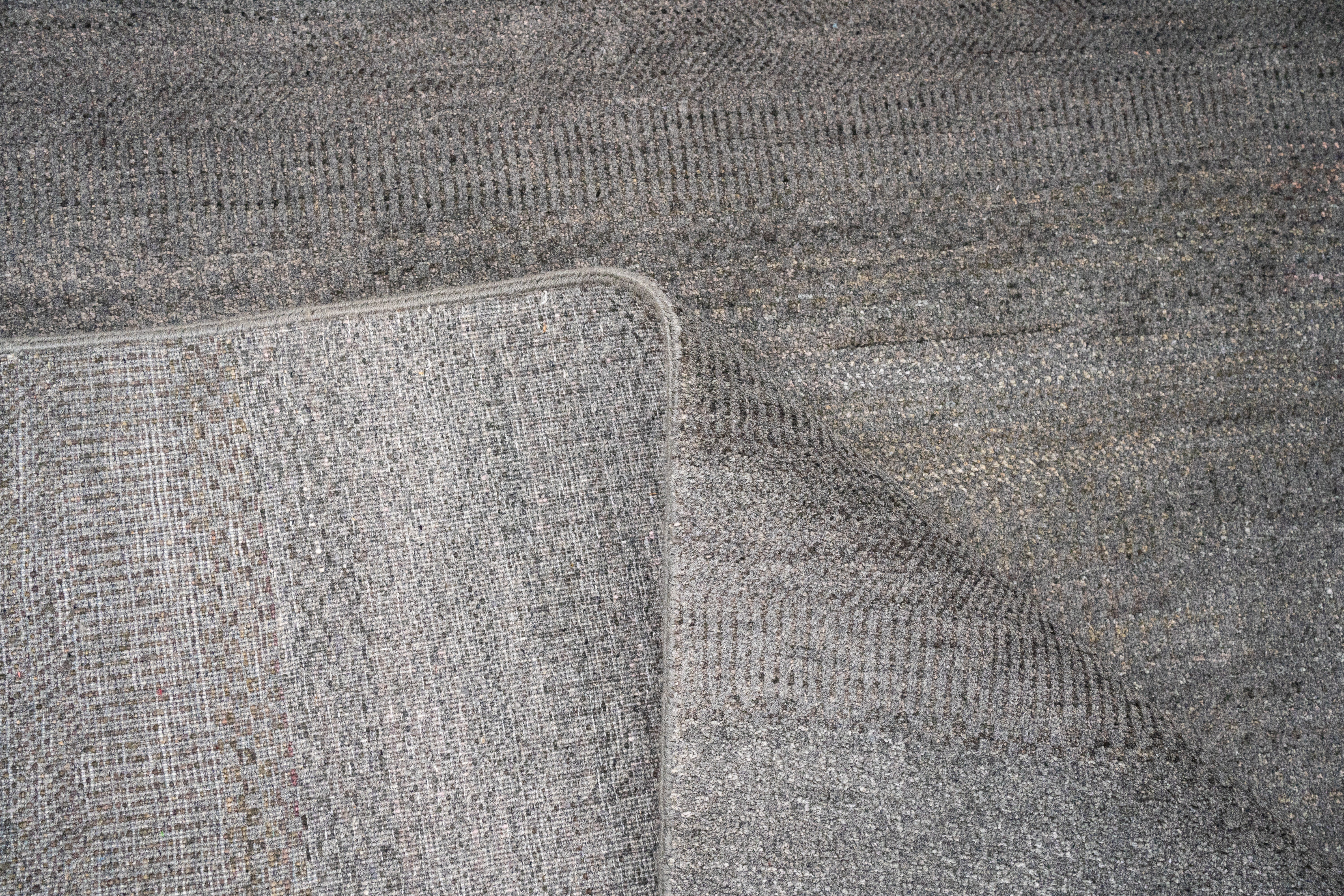 Handknotted Carpet, DIA - 1092 MCN, Dark Grey & Black